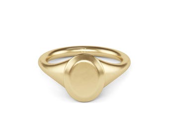 Minimalist Vertical Oval Signet Ring - 18k Gold Vermeil