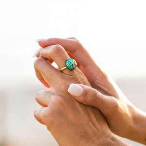 Seeigelring aus Sterlingsilber, gold- und grün emailliert, verstellbarer Strandschmuck