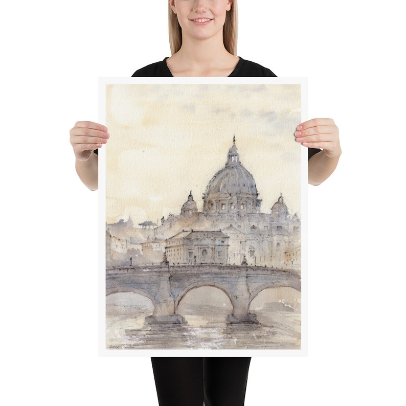 Peut inclure: Une peinture &agrave; l'aquarelle de la basilique Saint-Pierre de Rome, en Italie. La peinture repr&eacute;sente le d&ocirc;me et la fa&ccedil;ade de la basilique, ainsi qu'un pont au premier plan. La peinture est r&eacute;alis&eacute;e dans des tons de gris et de brun, sur un fond jaune clair.