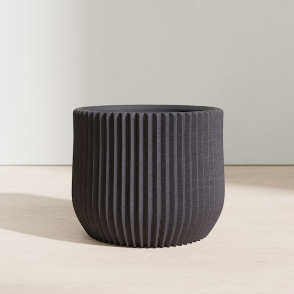 MANDO flower pot in matt black 6-30 cm