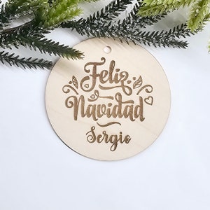 Boule de Noël personnalisée avec logo décoratif, décoration boules de sapin, ornement en bois, nom ou logo de Noël découpé au laser gravé Feliz Navidad