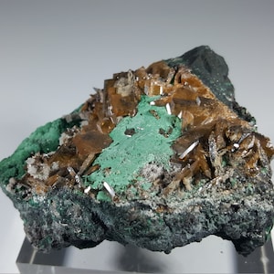Wulfenite with Malachite