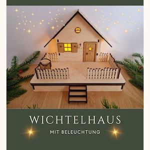 Wichtelhaus &quot; Tomte &quot; aus Holz – Beleuchtetes, handgefertigtes Unikat/ Miniatur für den Weihnachtswichtel/ Wichteltür / W-103