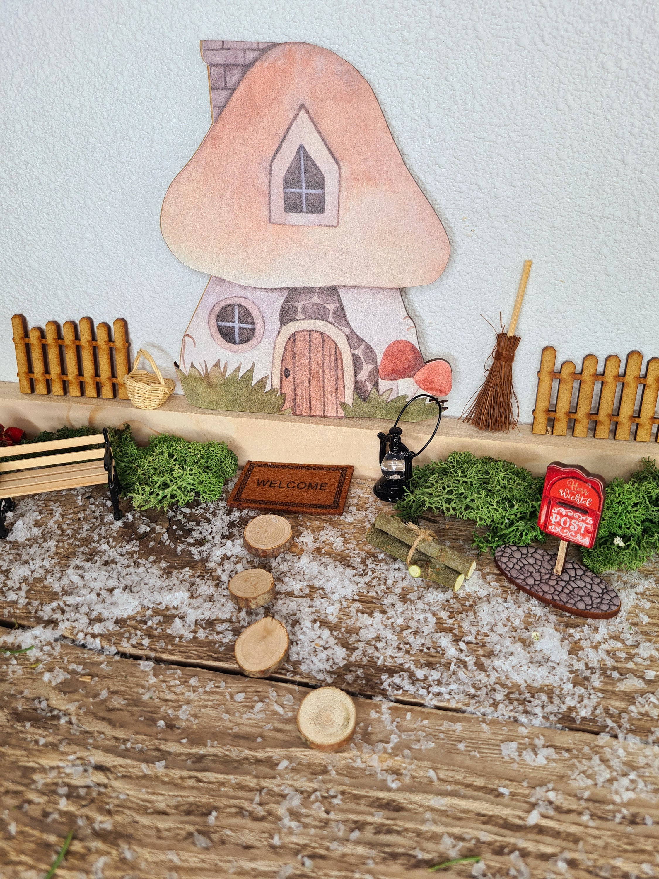 Wichtelhaus Zubehör Weihnachten – Mini-Holzzaun 90cm Mit LED-Lichterkette, Kunstrasen Für Deko & DIY