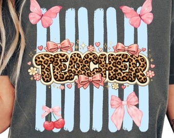Camiseta de profesora con lazo coqueto a rayas, camiseta retro de profesora con estampado de leopardo, camiseta con estampado de mariposa adorable, regalo de vuelta al cole, camiseta de profesora rosa con cerezas