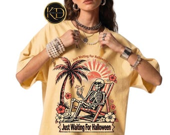 Camiseta "Just Waiting For Halloween", Camiseta de vacaciones con esqueleto, Camiseta divertida de Halloween de verano, Camiseta con estampado de calavera tropical