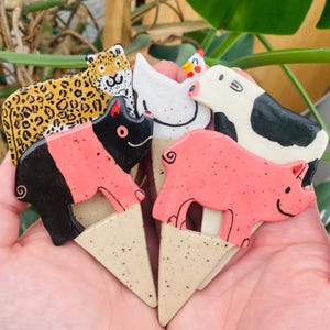 Ceramic Animal Plant Stake, Plant Lover Gift, Planter Pot Ornament, Plant Pot Decoration, cottagecore decor, Indoor Gardening, Garden Decor