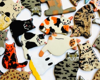 Ceramic cat magnet, fridge magnet, cute clay magnet art, home gift for her, cat illustration, gift for mom, cat wall decor, Birthday gift