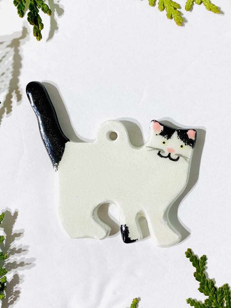 Ceramic Cat Ornament, cat Gift for him, Christmas decoration, Canadian made, cottagecore decor, cat lover Gift For her, cat decor Fred