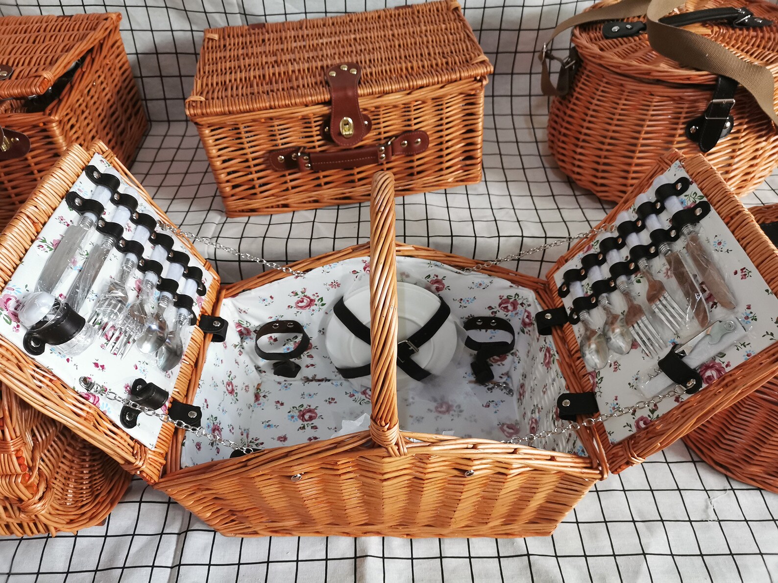Custom Woven Picnic Basket Setcustom Picnic Basketpicnic - Etsy