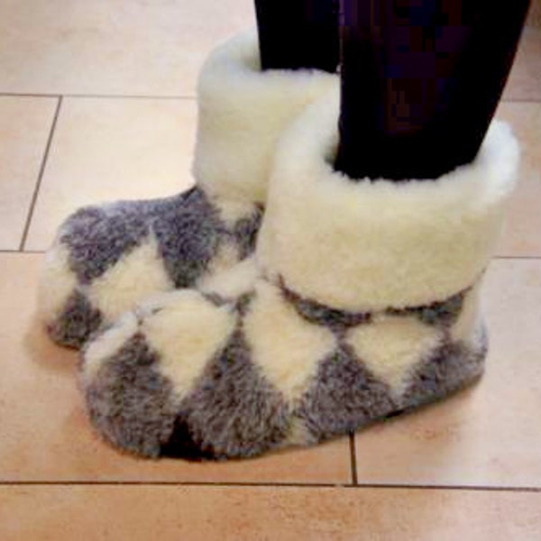 Premium Quality  Sheep Wool / Sheepskin Slippers For Women. Made in Poland. US Seller!