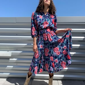 Vintage Diane Freis Dress Floral print with Sequin and matching belt Made In Hong Kong