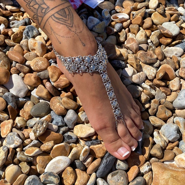 The "Delilah" Toe Ring Silver Anklet. Silver Anklet. Foot Bracelet. Holiday Jewellery.