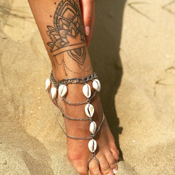 The Seychelles Toe Ring Shell Anklet. She’ll Anklet.Ankle Bracelet. Toe Ring Anklet. Anklet. Ankle Jewellery. Boho Anklet. Summer Jewellery.