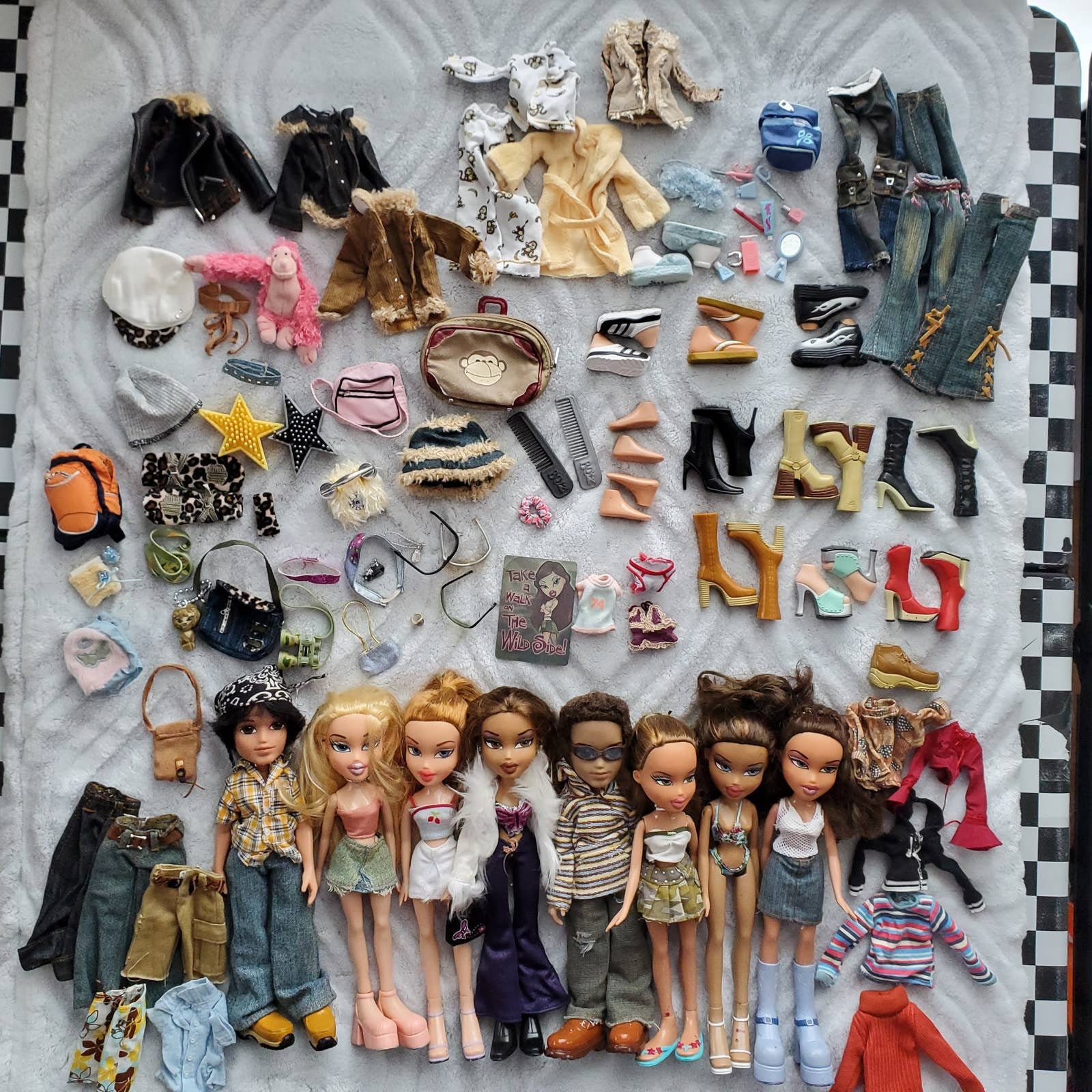 Vintage Early Y2k Bratz Dolls Clothes and Accessory Item Bundle 