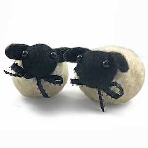 Nadel gefilzt Schafe/Nadel gefilzt Lamm/gefilzte Bauernhaus Schafe/gefilzte Wolle Schafe/Bauernhaus Dekor/Wolle Skulptur/Wooly Lamm/Ostern/Wolle Kunst