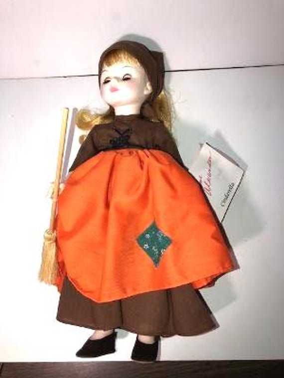 デットストック   マダムアレクサンダー シンデレラ デットストック マダムアレクサンダー 貧しいシンデレラ人形