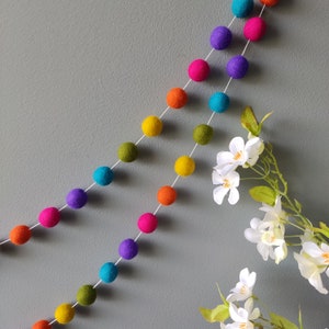 Retro Vintage mexikanische Regenbogengirlande aus Filz-Pom-Poms, Merinowolle, mehrfarbige bunte Pompom-Girlande