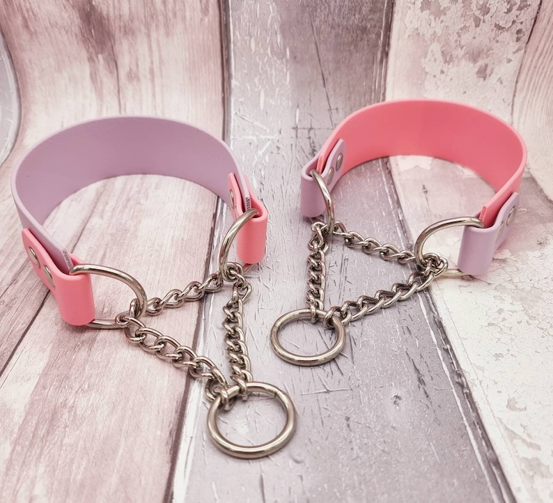 Trinkety Paws two-coloured waterproof Biothane Martingale Dog Collar in Lilac and Baby Pink with stainless steel Martingale Chain.