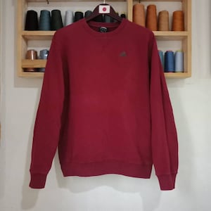Adidas Pullover Sweatshirt Stickerei Logo mittlerer Größe. Pullover.