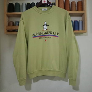 Vintage Munsingwear Cup sweater Sweatshirt Big Logo jumper Large size.