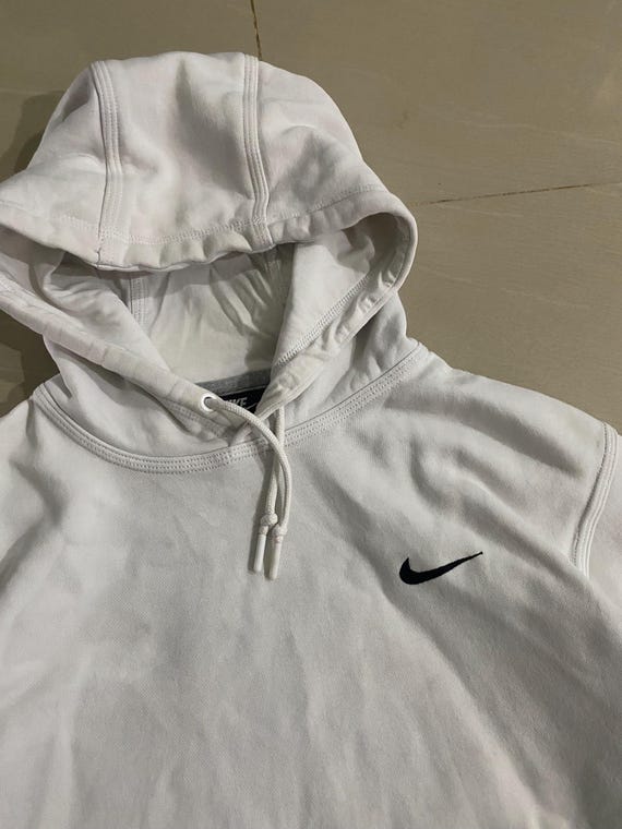 white nike vintage hoodie