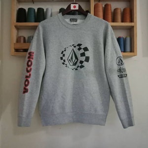 Vintage VolcomSweatshirt Sweater Big Logo Medium Size. jumper.