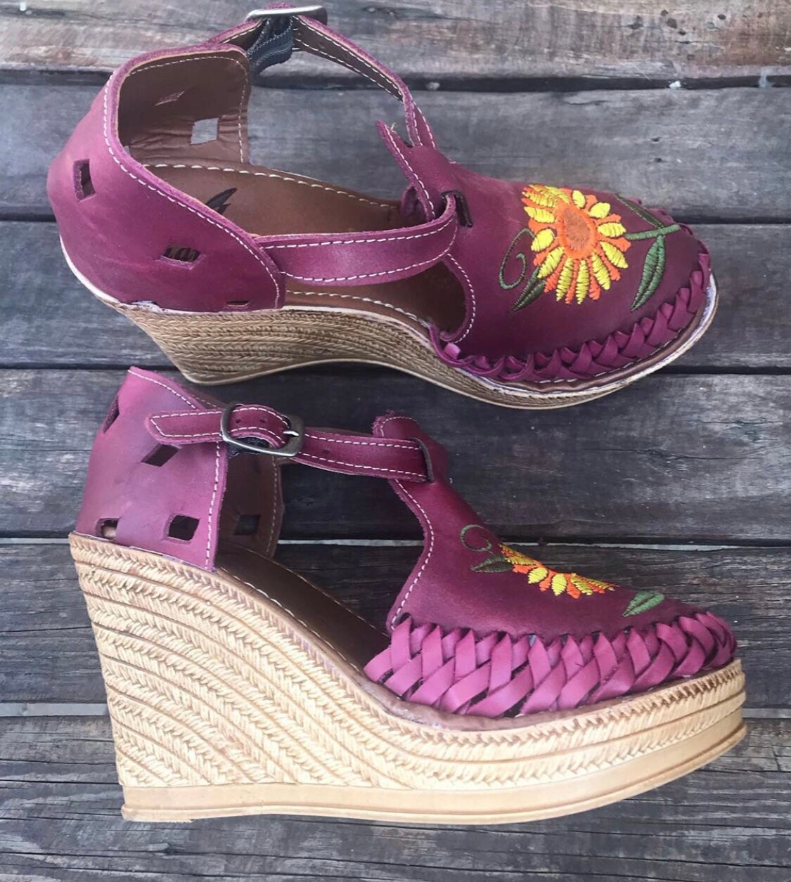 huaraches with sunflower