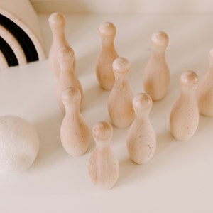 Wooden Bowling Pins + Wool Ball Positioning Trajectory Baby Toddler Preschool Activity