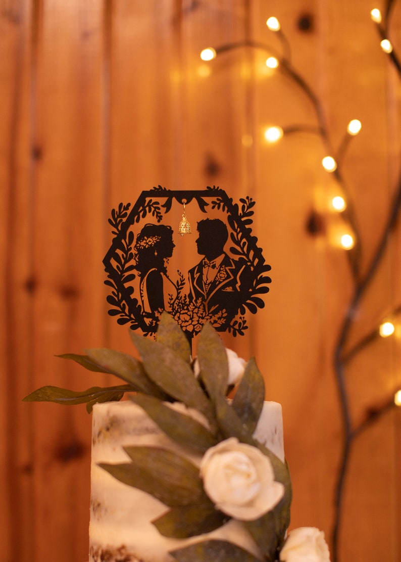 Wedding Cake Topper, silhouette vintage inspired image 3