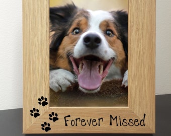 Personalised Pet Memorial Photo Frame: Engraved Wooden Remembrance (4x6)