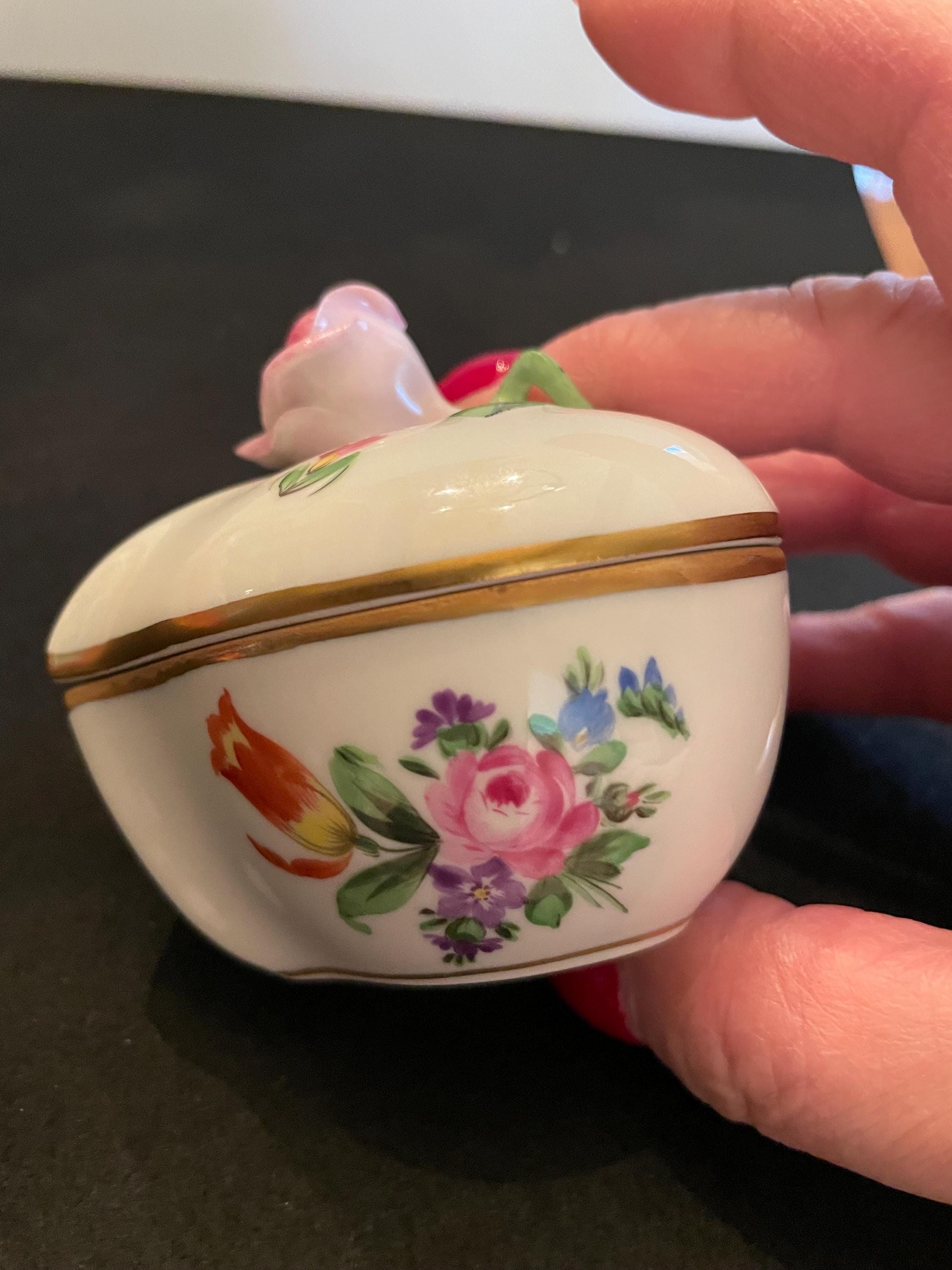 ☆ハートボンボン・チョウ☆Herend Herend Heart Bonbon Box Floral With Pink Rose - Etsy