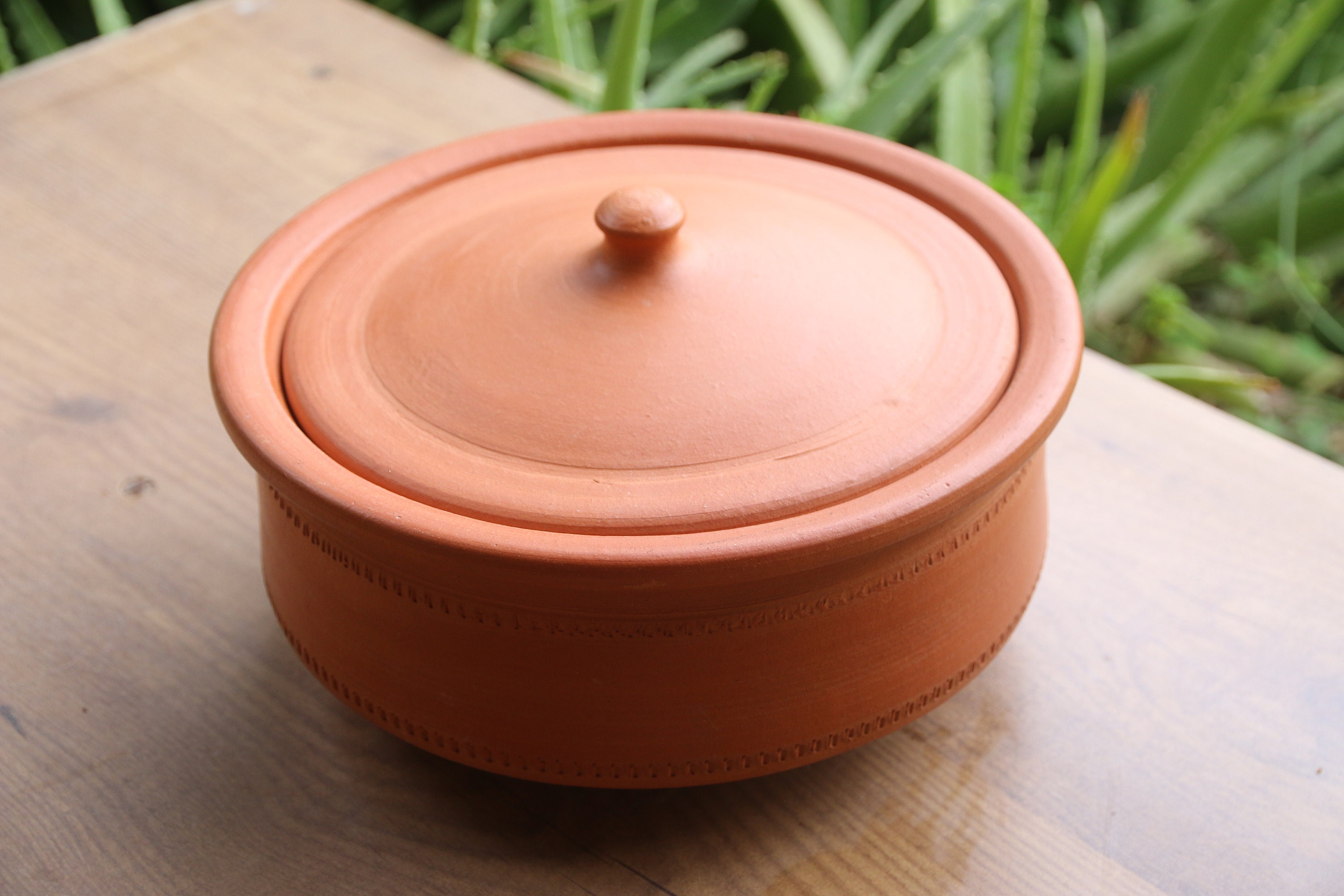 Clay Pot for Cooking With Lid Earthen Pots 2.5 Liters Oval Soup Pot  Casserole Unglazed Black Clay Organic Handmade in La Chamba Kitchen Gift 