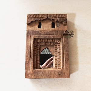 Old Indian Temple Mirror , Reclaimed Mirror, Antique Furniture, Home Decor / #templemirror #indiantemplemirror / wall hanging mirror frame