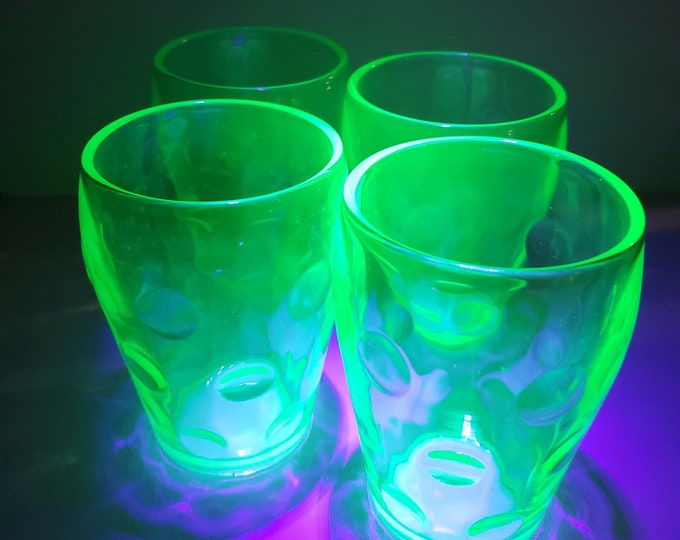 Uranium Glass Drinking Glasses Set of 4 GLOWS Etsy