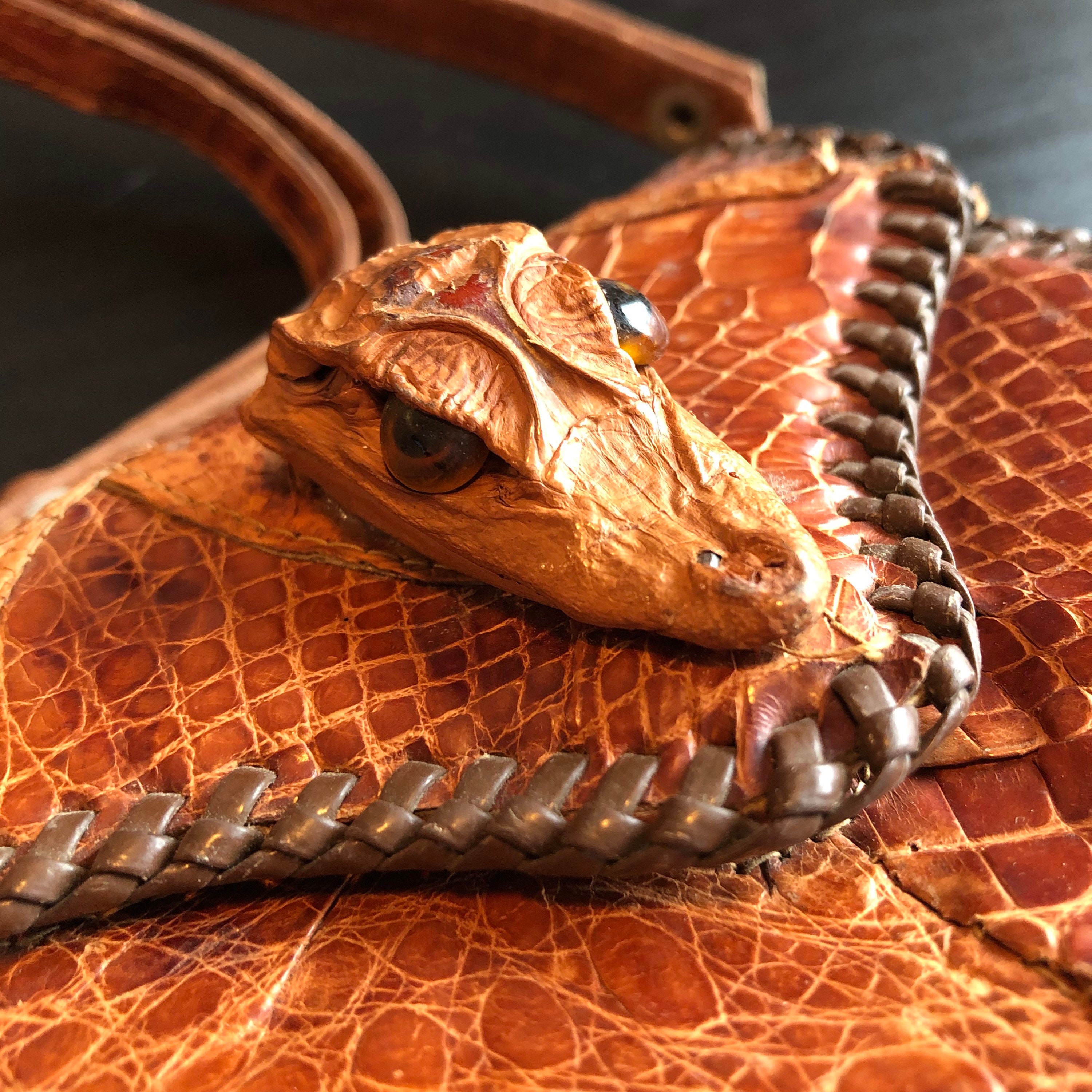 173 Alligator Purse Vintage Stock Photos - Free & Royalty-Free Stock Photos  from Dreamstime
