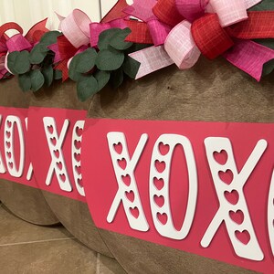 XOXO Valentines Day Door Hanger | Valentines Day Door Hanger | Valentines Door Hanger | Heart Door Hanger | Pink Valentines Door hanger