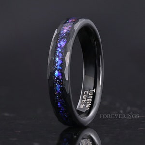 Orionnebel Ring Gehämmert, 4 mm Ehering, schwarzes Wolframband, Mann Frau Weltraum Ring, Flachpinsel Ring, Blauer Nebel Ring, Gravur