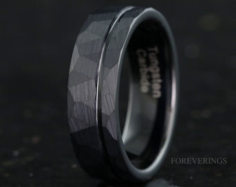 Hammered Offset Groove Matte Black Man Ring, 7mm Mens Wedding Band, Flat Black Hammered Tungsten Ring, Simple Modern Custom Engraved Ring