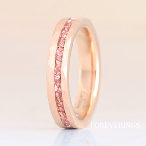 Rose Gold MORGANITE Ring Hammered Tungsten Band, Offset Crushed Morganite Glass Stone, 4mm Man Woman Wedding Band, Matte Brush, Ring Engrave