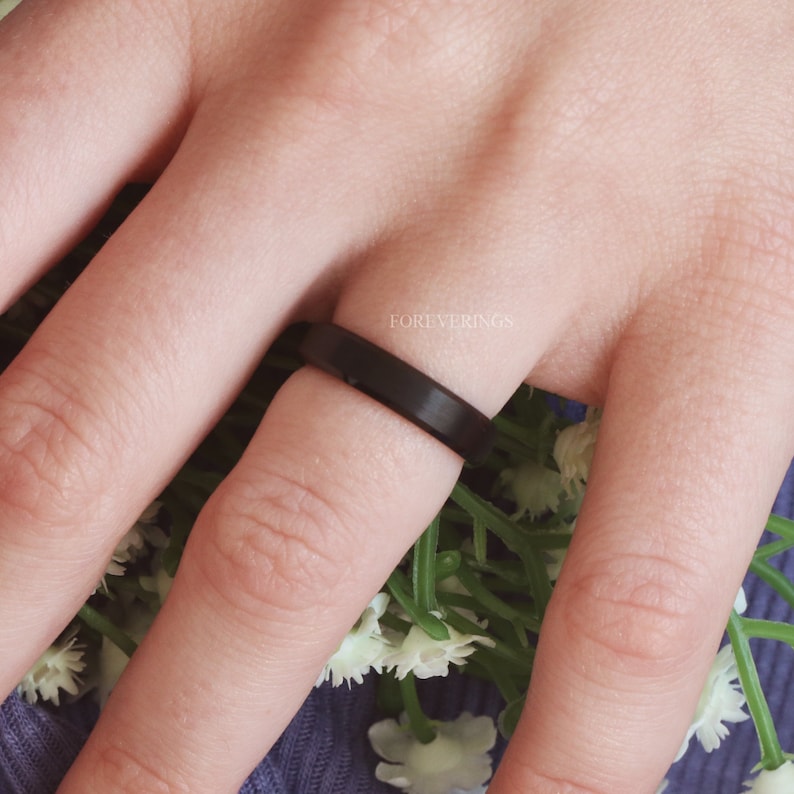 His and Hers Tungsten Wedding Band Set, 4mm, 6mm, Black Ring, Mens Womens Ring, Comfort Fit, Matte, Couples Ring, Beveled image 3