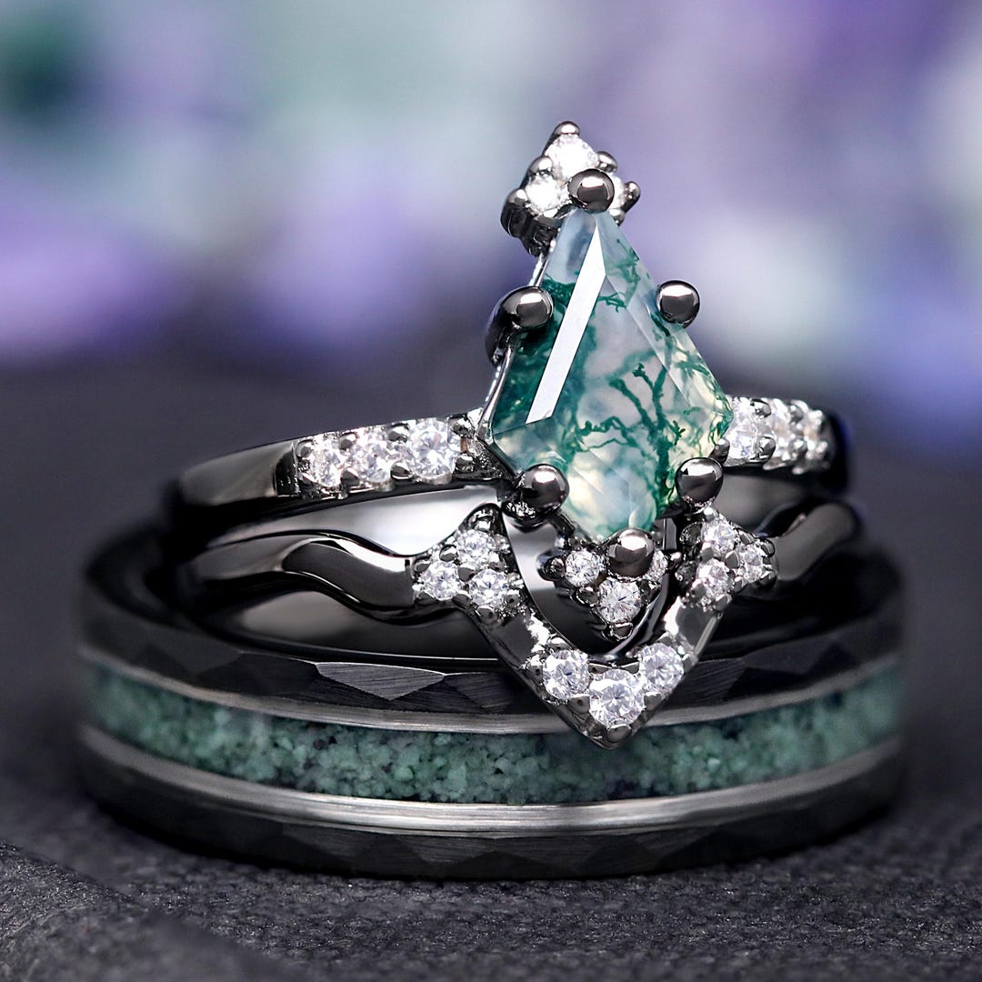 Weaver Moss Agate Couples Ring Set, His and Hers Wedding Band Set