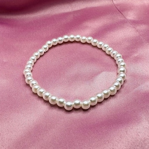 Handmade elastic pearl bracelet | Faux pearl bracelet | Elastic bracelet