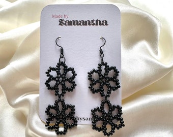 Beaded black flower chain earrings | Flower earrings | Beaded earrings