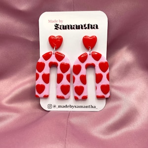 Dangly polymer clay arch shaped pink and red heart earrings | Valentine’s earrings | Heart print earrings| Valentine&#39;s earrings