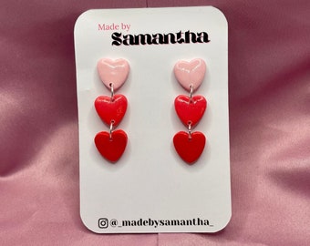 Boucles d&#39;oreilles pendantes roses et rouges en forme de cœur à trois niveaux en argile polymère | Boucles d&#39;oreilles pour la Saint-Valentin
