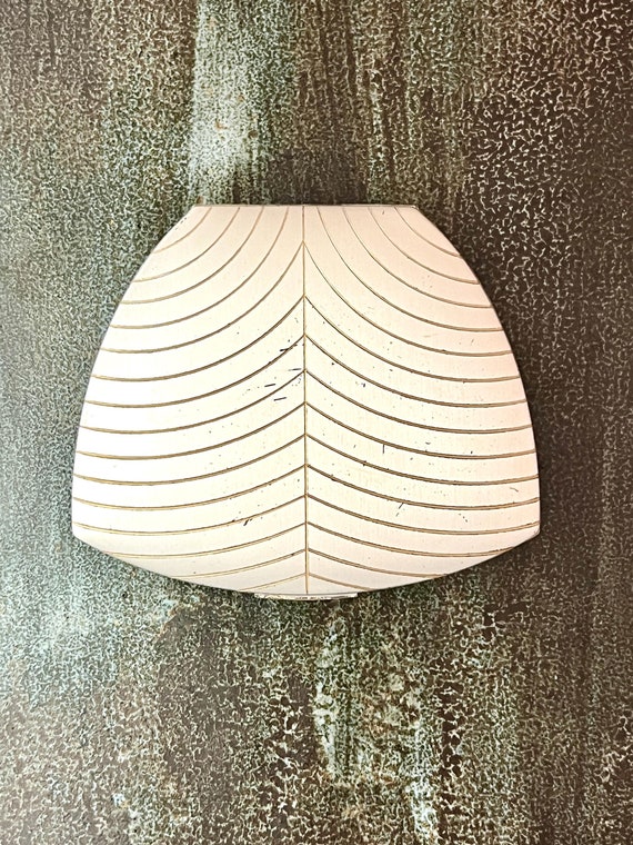 Elgin American Silver Clamshell Compact - image 1