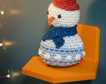 Ami-Perch – Damage-Free Display for Amigurumi (Woobles)