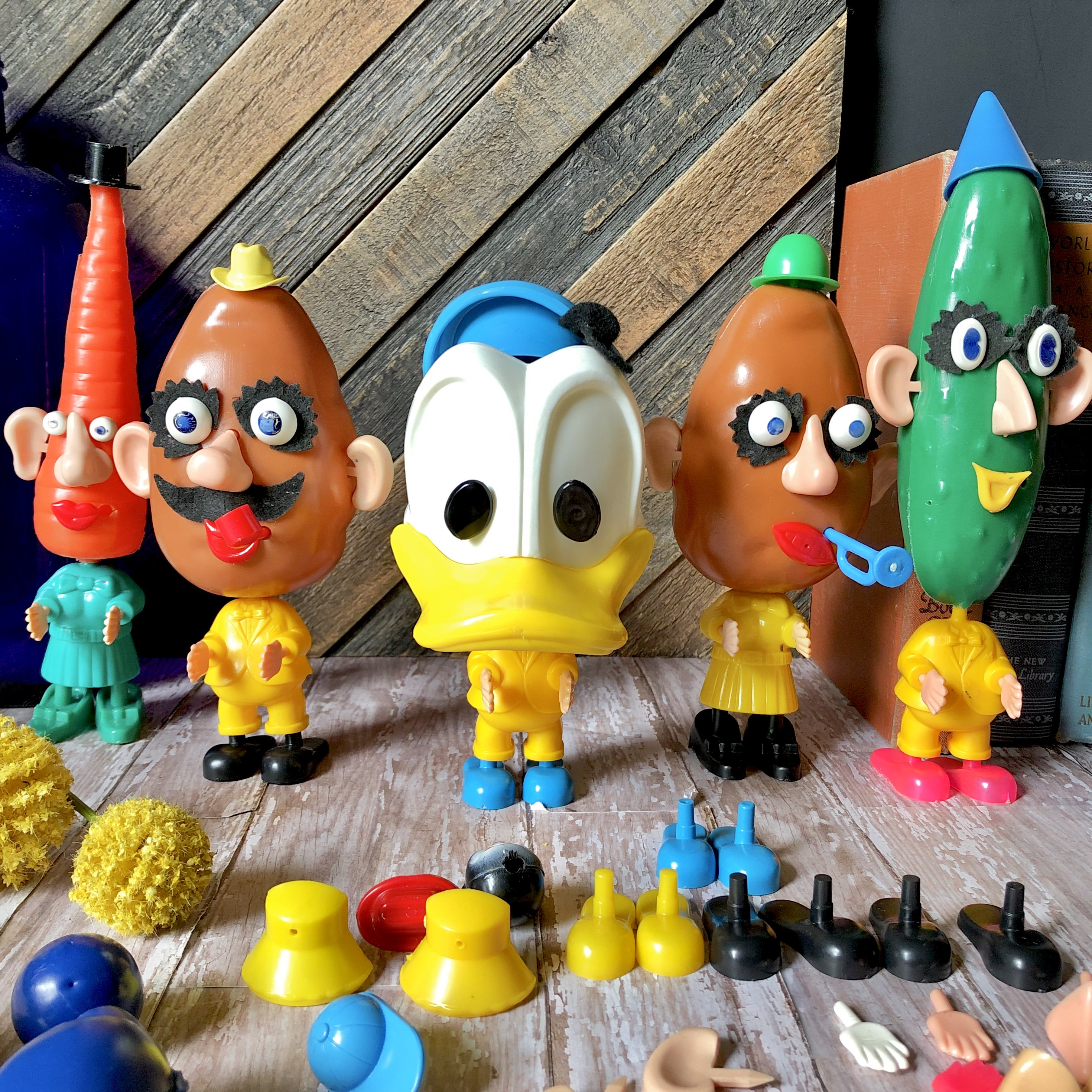 Vintage Hasbro Mr. Potato Head Donald Duck & Friends Box Set