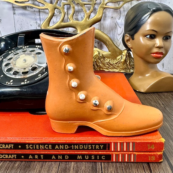 Stivaletti Vittoriani Stivaletti Da Strega Vaso In Ghisa Arancione